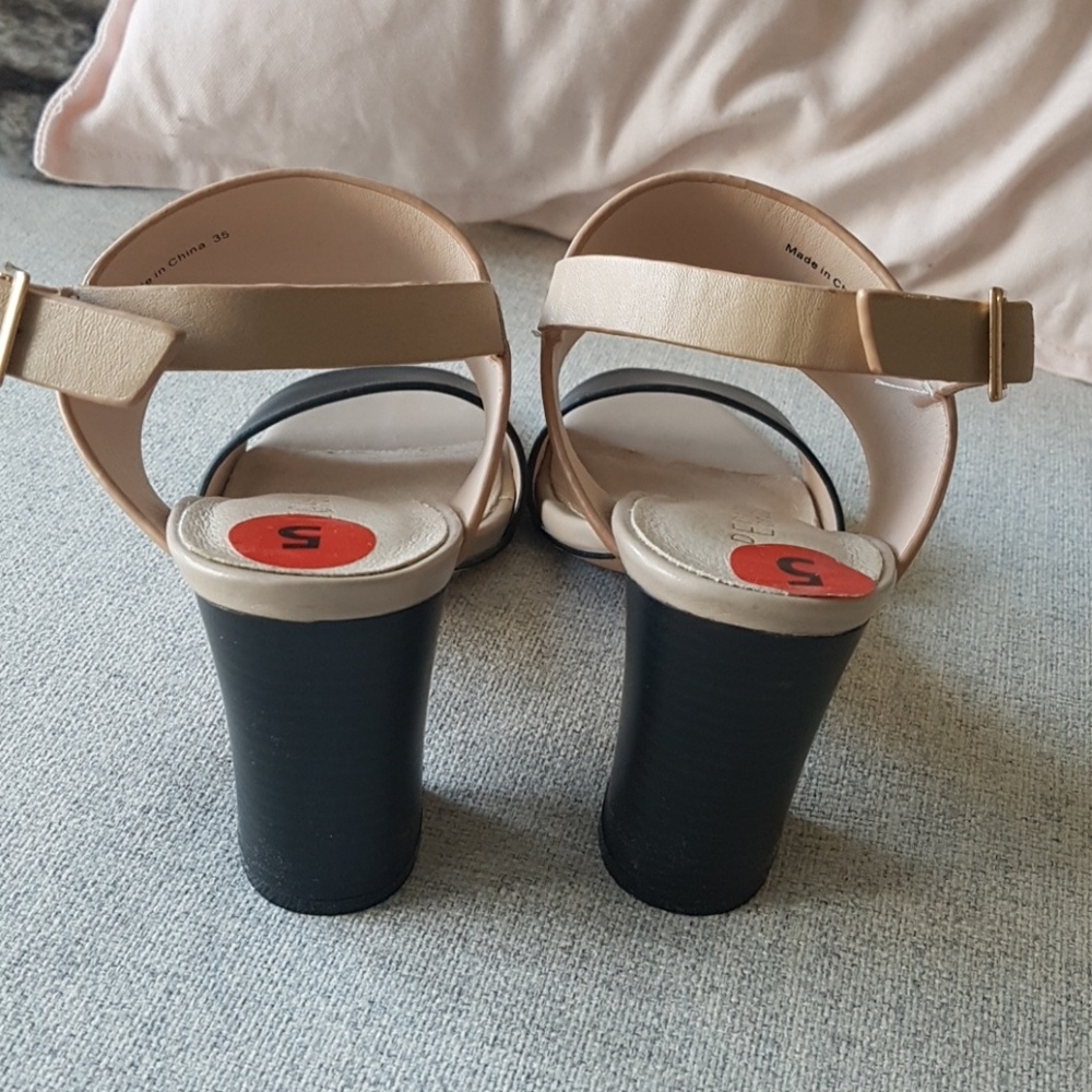 BRAND NEW Pegabo leather sandals size 5 - Picture 5 of 6